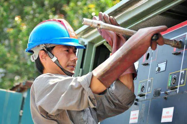 想考低壓電工證怎樣報名？需要什么資料？