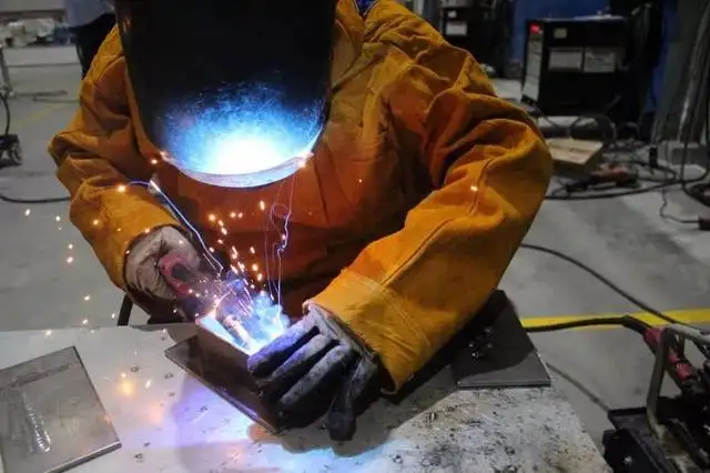 焊工職業資格證報考有什么條件嗎? 焊工職業資格證報考有什么條件嗎?