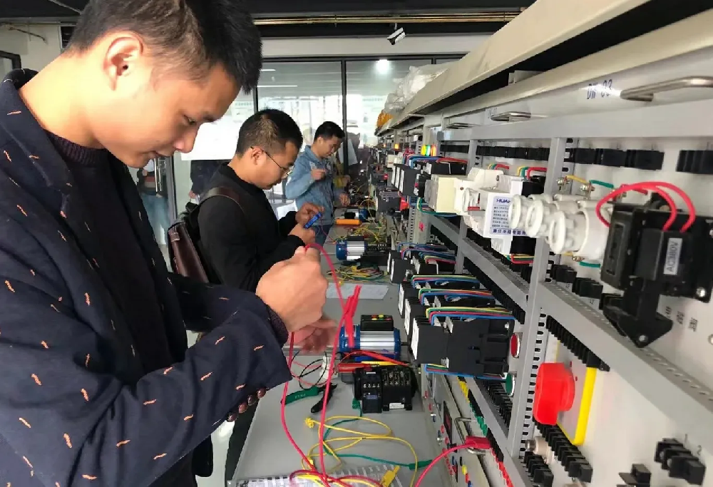 電工操作證在哪里報名？在哪里考試？