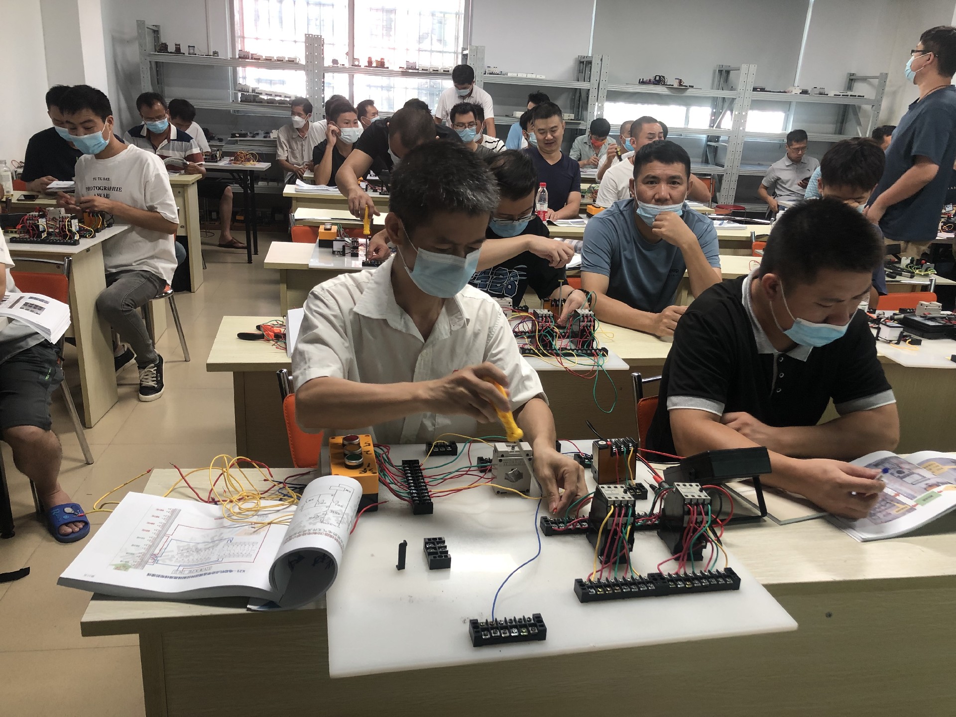 低壓電工操作證去哪里報名考試? 低壓電工操作證去哪里報名考試?